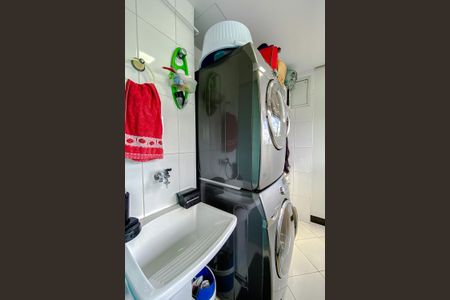 Apartamento à venda com 145m², 3 quartos e 2 vagas Apartamento à venda com 145m², 3 quartos e 2 vagasÁrea de Serviço