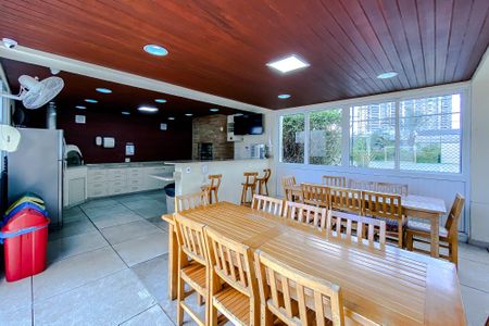 Apartamento à venda com 145m², 3 quartos e 2 vagas Apartamento à venda com 145m², 3 quartos e 2 vagasÁrea comum - Churrasqueira