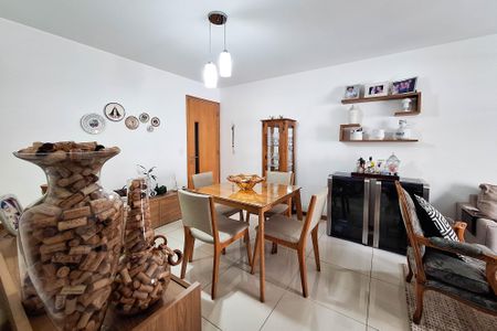 Apartamento à venda com 83m², 2 quartos e 2 vagas Apartamento à venda com 83m², 2 quartos e 2 vagasSala