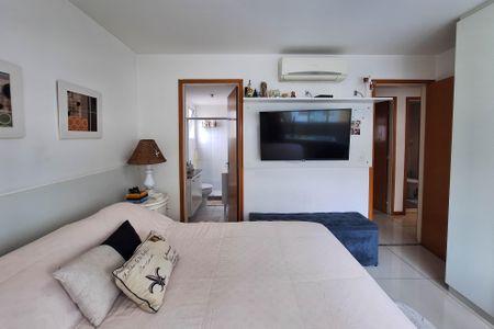 Apartamento à venda com 83m², 2 quartos e 2 vagas Apartamento à venda com 83m², 2 quartos e 2 vagasSuíte