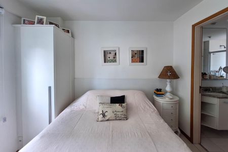 Apartamento à venda com 83m², 2 quartos e 2 vagas Apartamento à venda com 83m², 2 quartos e 2 vagasSuíte