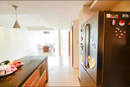 Apartamento à venda com 158m², 3 quartos e 1 vaga Apartamento à venda com 158m², 3 quartos e 1 vagaCozinha