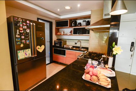 Apartamento à venda com 158m², 3 quartos e 1 vaga Apartamento à venda com 158m², 3 quartos e 1 vagaCozinha