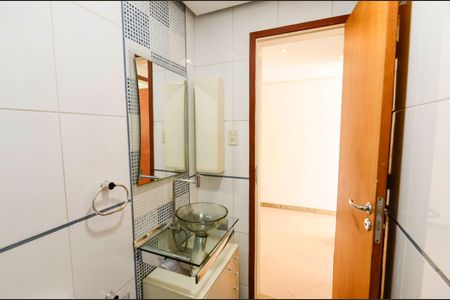 Apartamento à venda com 158m², 3 quartos e 1 vaga Apartamento à venda com 158m², 3 quartos e 1 vagaBanheiro Social