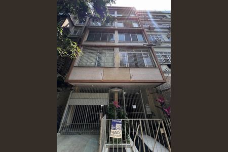 Apartamento à venda com 158m², 3 quartos e 1 vaga Apartamento à venda com 158m², 3 quartos e 1 vagaFachada