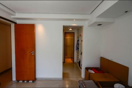 Apartamento à venda com 158m², 3 quartos e 1 vaga Apartamento à venda com 158m², 3 quartos e 1 vagaSuíte