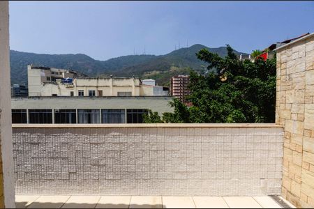 Apartamento à venda com 158m², 3 quartos e 1 vaga Apartamento à venda com 158m², 3 quartos e 1 vagaTerraço