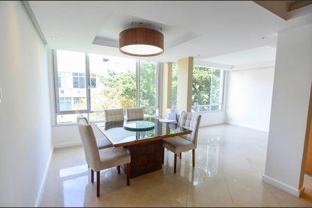 Apartamento à venda com 158m², 3 quartos e 1 vaga Apartamento à venda com 158m², 3 quartos e 1 vagaSala