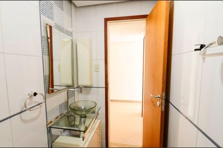 Apartamento à venda com 158m², 3 quartos e 1 vaga Apartamento à venda com 158m², 3 quartos e 1 vagaBanheiro Social