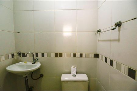 Apartamento à venda com 158m², 3 quartos e 1 vaga Apartamento à venda com 158m², 3 quartos e 1 vagaBanheiro de Serviço