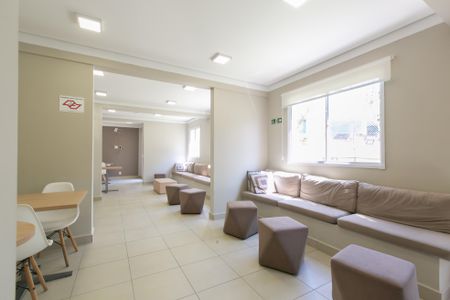 Apartamento para alugar com 32m², 2 quartos e sem vaga Apartamento para alugar com 32m², 2 quartos e sem vagaÁrea comum - Salão de Festas