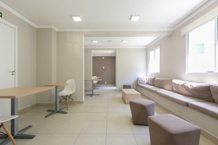 Apartamento para alugar com 32m², 2 quartos e sem vaga Apartamento para alugar com 32m², 2 quartos e sem vagaÁrea comum - Salão de Festas