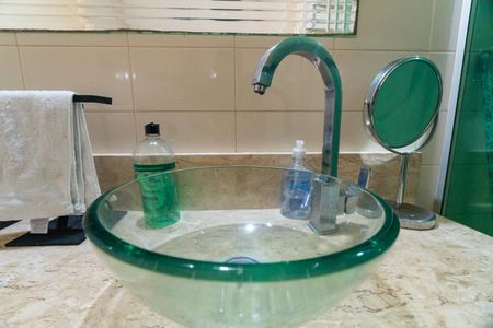 Casa à venda com 103m², 2 quartos e 1 vagaBanheiro Detalhe