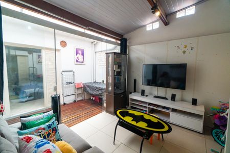 Casa à venda com 103m², 2 quartos e 1 vagaSala de TV