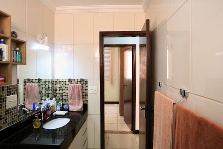 Apartamento à venda com 93m², 3 quartos e 1 vaga Apartamento à venda com 93m², 3 quartos e 1 vagaBanheiro