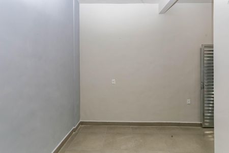 Quarto de casa para alugar com 1 quarto, 25m² em Jardim Seckler, São Paulo