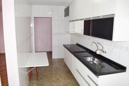 Apartamento à venda com 73m², 2 quartos e 1 vagaCozinha
