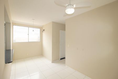 Sala de apartamento para alugar com 2 quartos, 44m² em Campo Grande, Rio de Janeiro