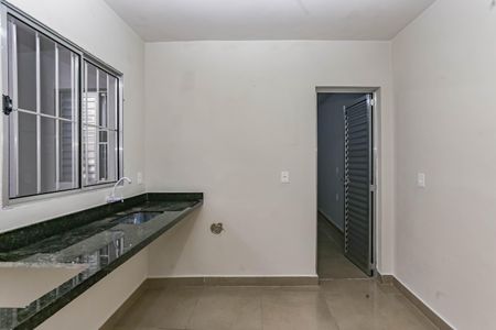 Cozinha de casa para alugar com 1 quarto, 30m² em Jardim Seckler, São Paulo
