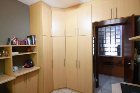 Casa de condomínio para alugar com 476m², 4 quartos e 2 vagasQuarto 3