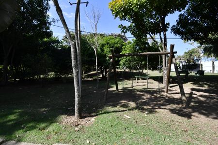 Casa de condomínio para alugar com 476m², 4 quartos e 2 vagasÁrea comum - Playground