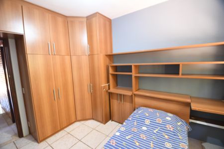 Casa de condomínio para alugar com 476m², 4 quartos e 2 vagasQuarto 4