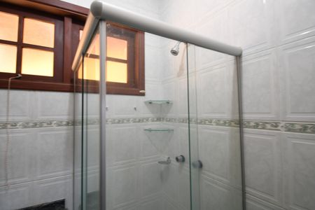 Casa de condomínio para alugar com 476m², 4 quartos e 2 vagasBanheiro 2 - Suíte