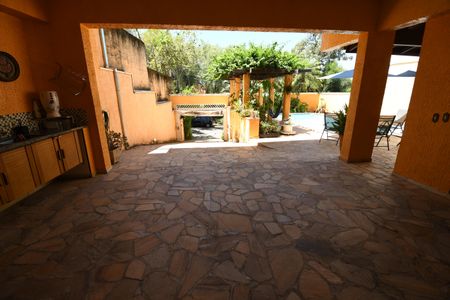 Casa de condomínio para alugar com 476m², 4 quartos e 2 vagasGaragem