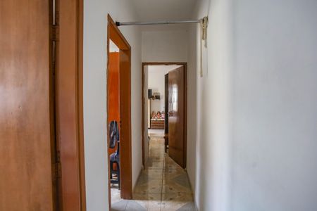 Casa à venda com 146m², 4 quartos e 2 vagasCasa 1 - corredor 