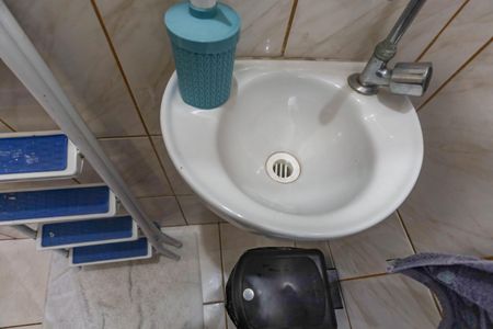 Casa à venda com 146m², 4 quartos e 2 vagasCasa 2 - banheiro social 