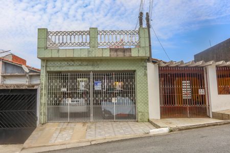 Casa à venda com 146m², 4 quartos e 2 vagasFachada +placa 