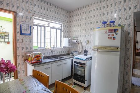 Casa à venda com 146m², 4 quartos e 2 vagasCasa 1 - cozinha 