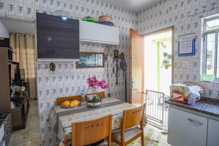 Casa à venda com 146m², 4 quartos e 2 vagasCasa 1 - cozinha 