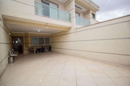 Casa à venda com 150m², 3 quartos e 4 vagas Casa à venda com 150m², 3 quartos e 4 vagasGaragem