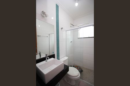 Casa à venda com 150m², 3 quartos e 4 vagas Casa à venda com 150m², 3 quartos e 4 vagasBanheiro da Suíte 1