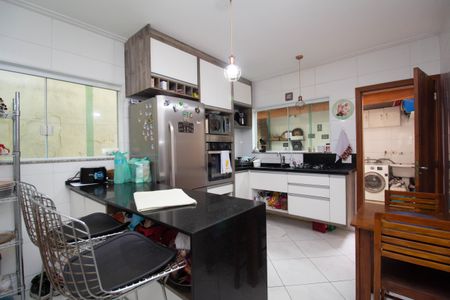 Casa à venda com 150m², 3 quartos e 4 vagas Casa à venda com 150m², 3 quartos e 4 vagasCozinha