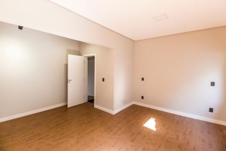 Casa de condomínio à venda com 400m², 4 quartos e 6 vagasSuíte 1