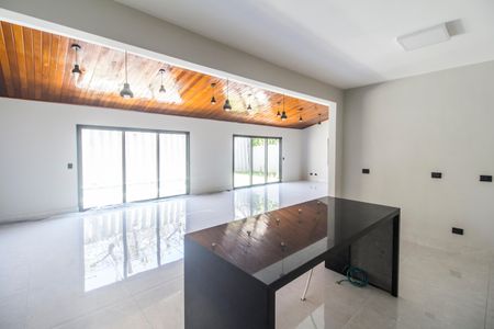 Casa de condomínio à venda com 400m², 4 quartos e 6 vagasCozinha