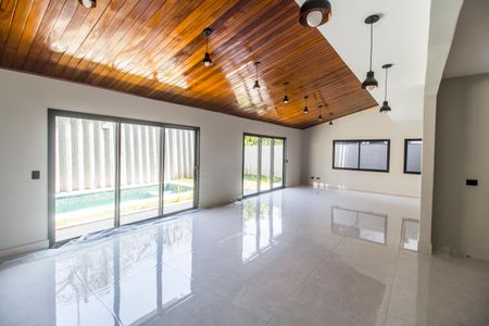 Casa de condomínio à venda com 400m², 4 quartos e 6 vagasSala