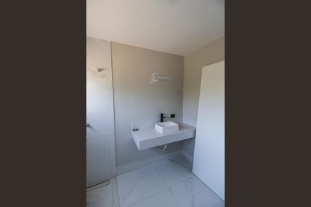 Casa de condomínio à venda com 400m², 4 quartos e 6 vagasBanheiro