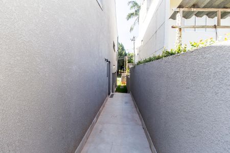 Casa de condomínio à venda com 400m², 4 quartos e 6 vagasCorredor