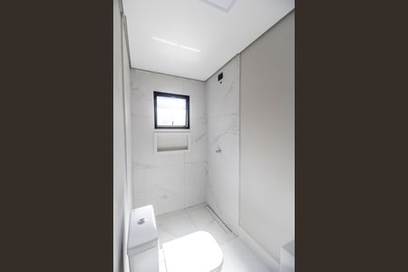 Casa de condomínio à venda com 400m², 4 quartos e 6 vagasBanheiro da Suíte