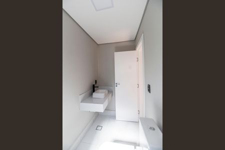 Casa de condomínio à venda com 400m², 4 quartos e 6 vagasBanheiro da Suíte