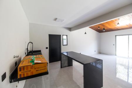 Casa de condomínio à venda com 400m², 4 quartos e 6 vagasCozinha