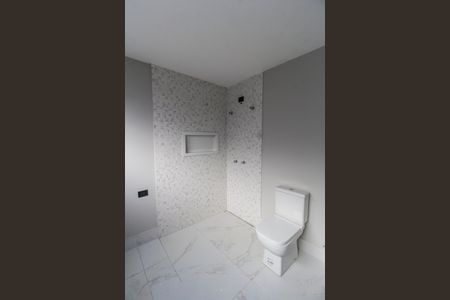 Casa de condomínio à venda com 400m², 4 quartos e 6 vagasBanheiro da Suíte