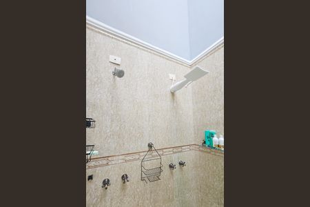 Casa de condomínio para alugar com 480m², 4 quartos e 6 vagas Casa de condomínio para alugar com 480m², 4 quartos e 6 vagasBanheiro da Suíte 2