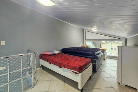 Casa de condomínio para alugar com 480m², 4 quartos e 6 vagas Casa de condomínio para alugar com 480m², 4 quartos e 6 vagasQuarto