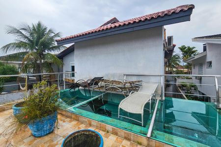 Casa de condomínio para alugar com 480m², 4 quartos e 6 vagas Casa de condomínio para alugar com 480m², 4 quartos e 6 vagasÁrea Externa