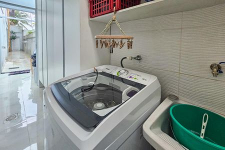 Casa de condomínio para alugar com 480m², 4 quartos e 6 vagas Casa de condomínio para alugar com 480m², 4 quartos e 6 vagasÁrea de Serviço