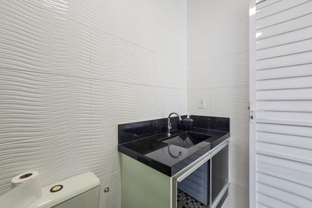 Casa de condomínio para alugar com 480m², 4 quartos e 6 vagas Casa de condomínio para alugar com 480m², 4 quartos e 6 vagasBanheiro do Espaço Gourmet